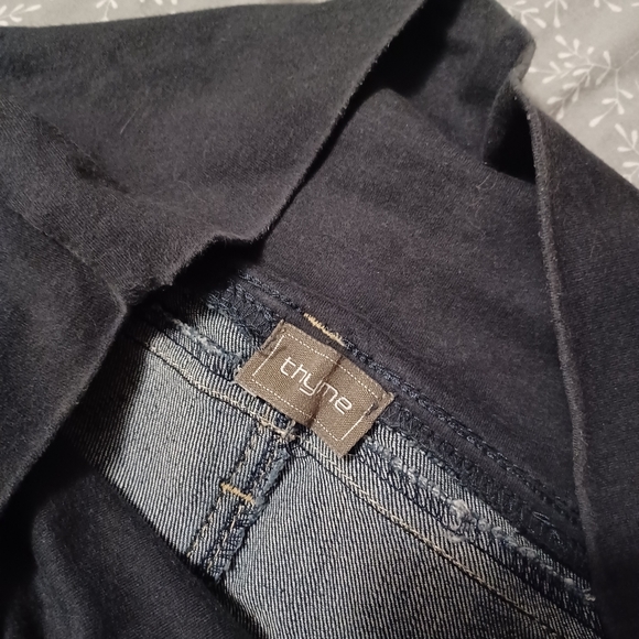 Thyme Maternity jeans medium size very stretchy comfortable denim flare pants - Picture 4 of 8